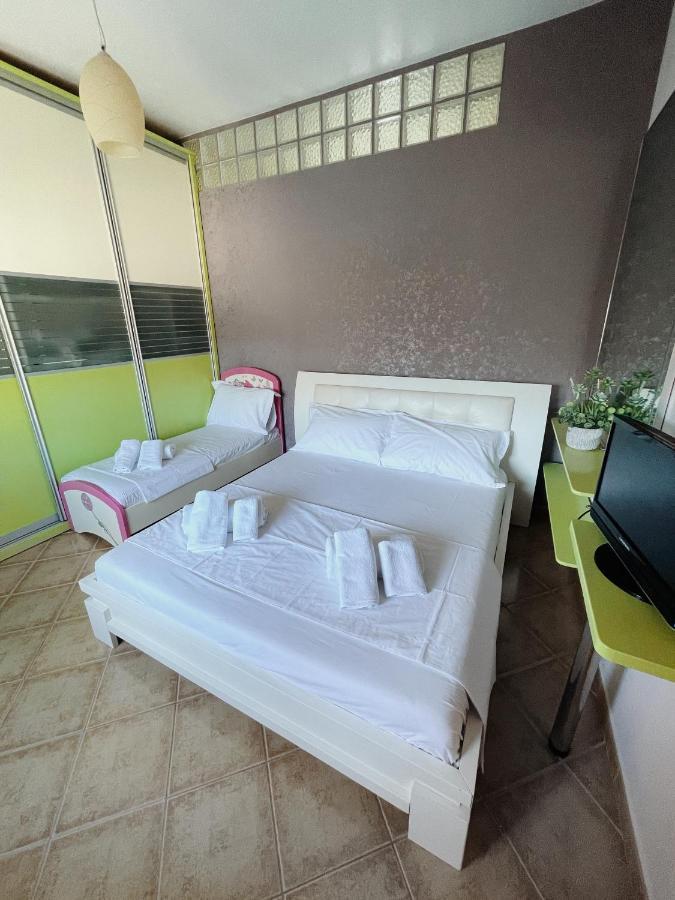 Sunkissed Centre Apartment Vlore Ngoại thất bức ảnh