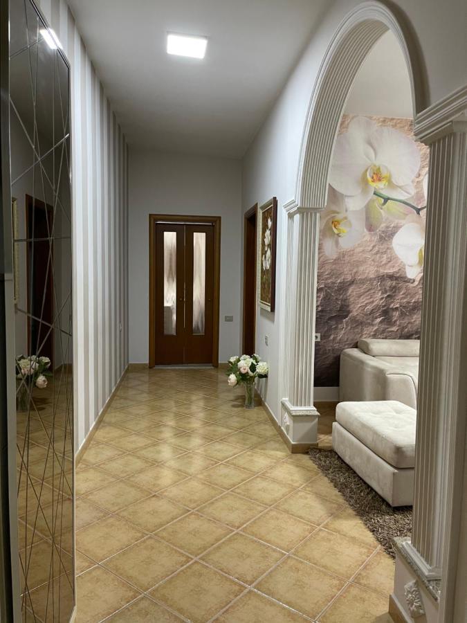 Sunkissed Centre Apartment Vlore Ngoại thất bức ảnh
