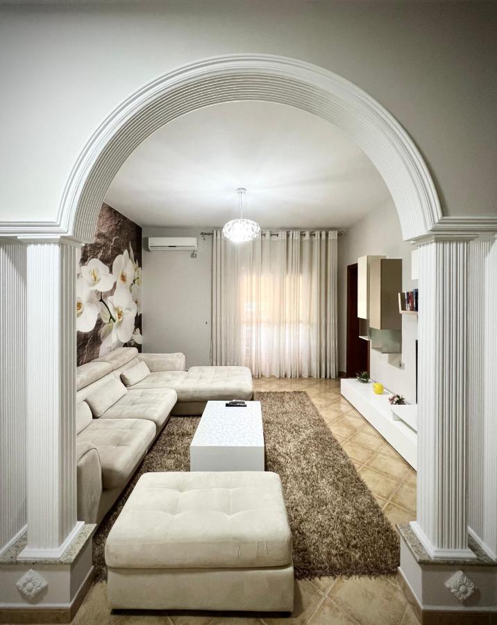 Sunkissed Centre Apartment Vlore Ngoại thất bức ảnh