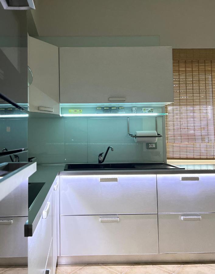 Sunkissed Centre Apartment Vlore Ngoại thất bức ảnh