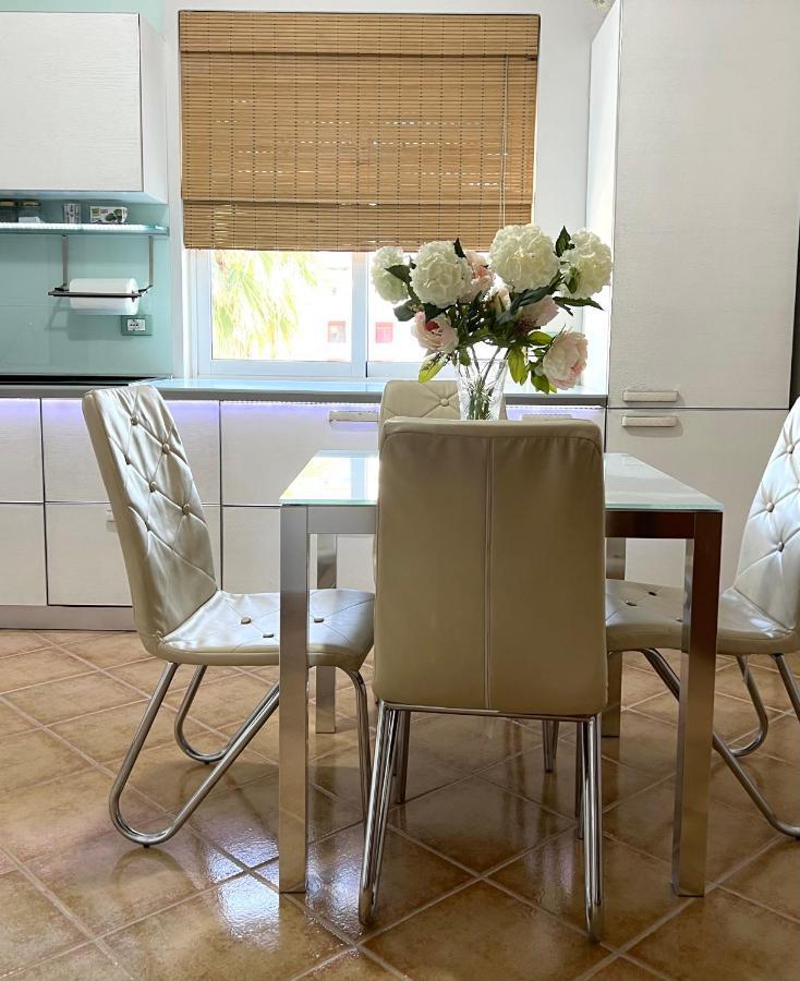Sunkissed Centre Apartment Vlore Ngoại thất bức ảnh