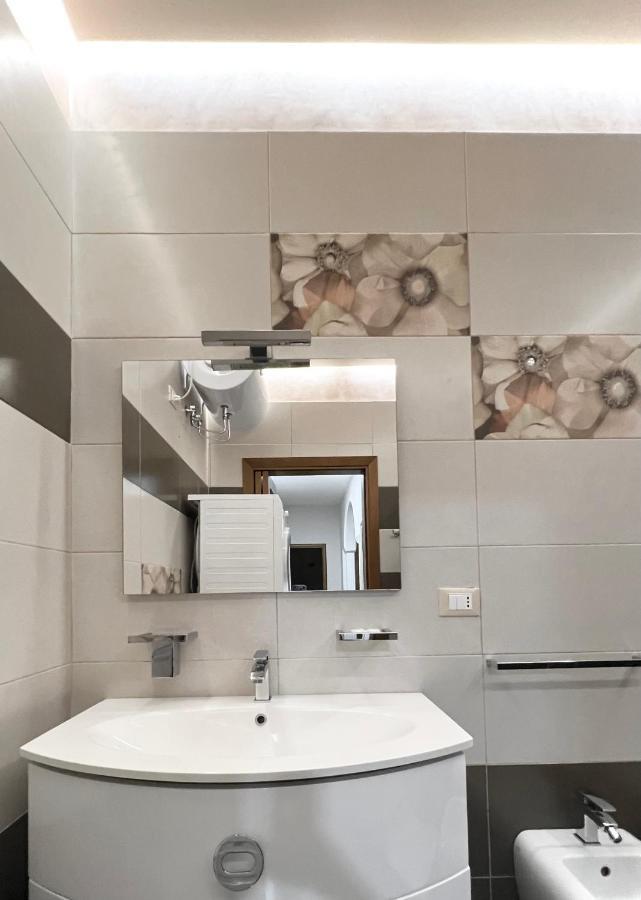 Sunkissed Centre Apartment Vlore Ngoại thất bức ảnh